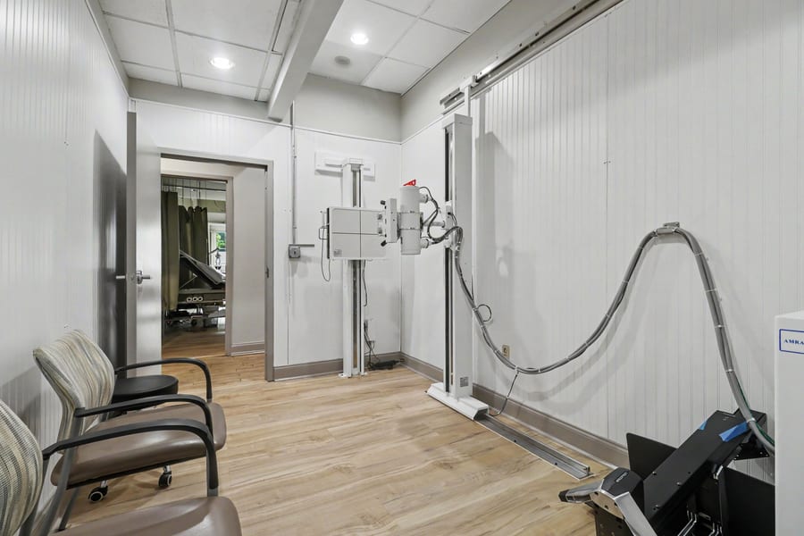 The diagnostic imaging room at Progressive Medical Center in Atlanta