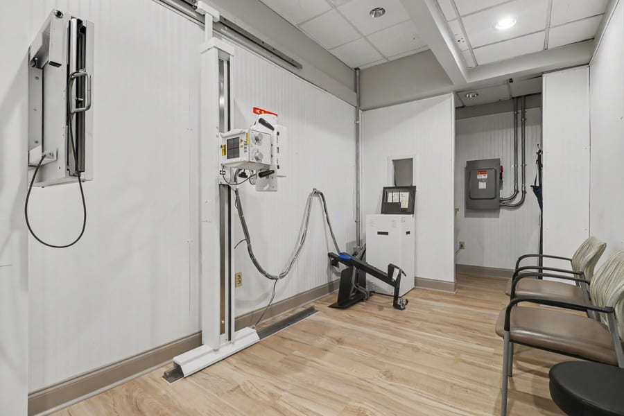 The diagnostic imaging room at Progressive Medical Center in Atlanta