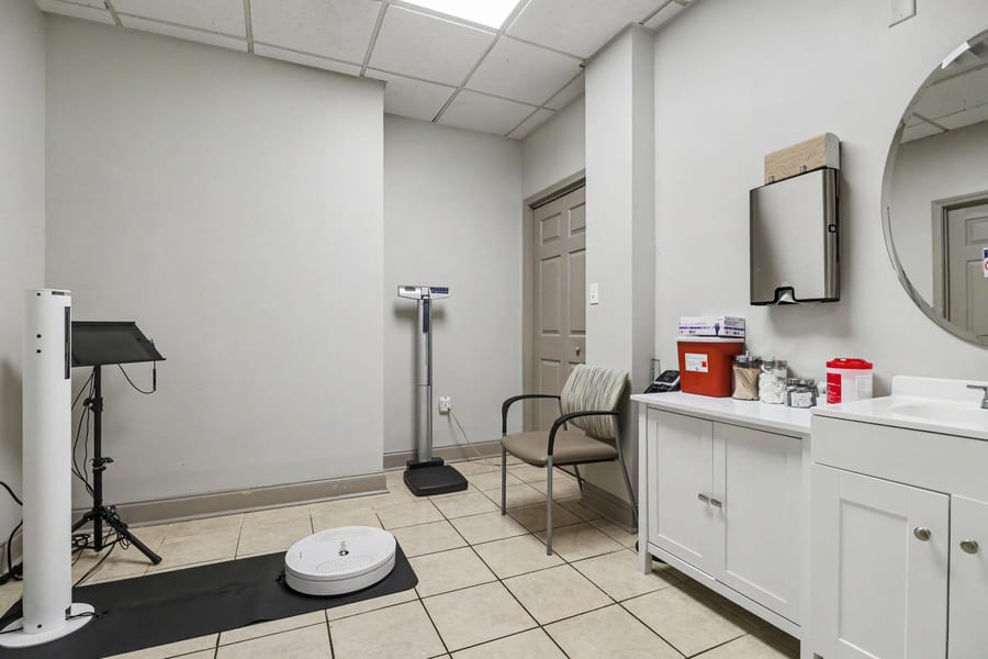 An exam and prep room at Progressive Medical Center in Atlanta